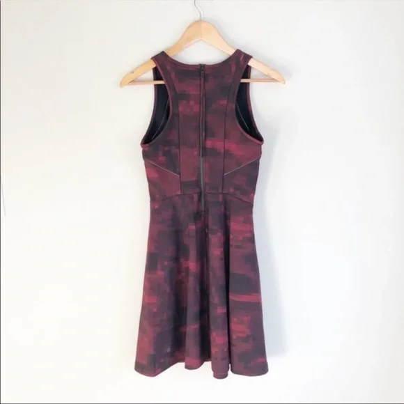 Lululemon & Go Dawn Dress - Picture 5 of 5